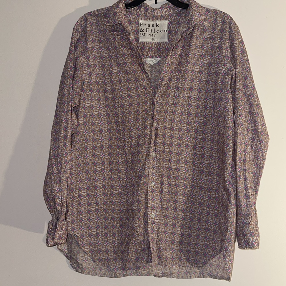 Frank & Eileen Joedy Liberty Woven Button Up Top in Purple Pink Floral Medium - Picture 3 of 6